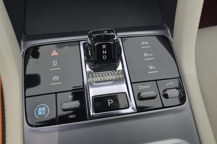 Used BYD Song PLUS New Energy 2023 Champion Edition DM-i 110KM Flagship PLUS Gear Lever