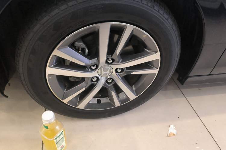 Used Honda Civic 2022 240TURBO CVT Dynamic Edition Left Front Wheel Hub