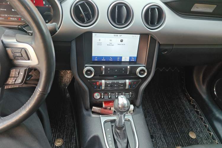 Used Ford Mustang 2021 2.3T EcoBoost Audio And AC Panel