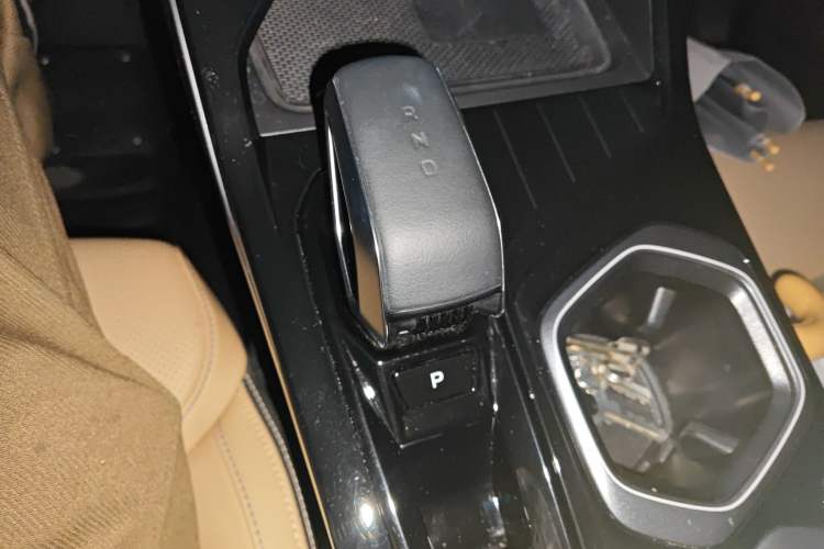 Used Geely Auto FX11 2023 1.5TD DCT Prestige Edition
