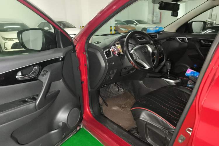 Used Nissan Qashqai 2016 2.0L CVT Luxury Edition Driver Seat