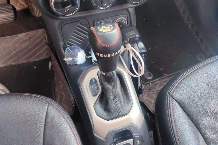 Used Jeep Renegade 2016 1.4T Automatic Jingneng Version+ Gear Lever