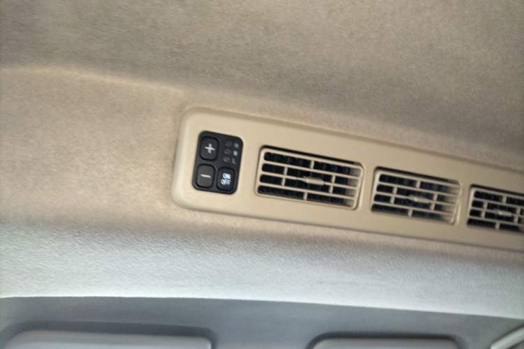 Used Dongfeng Fengon 370 2017 1.5L CVT Fashion Edition 7-Seater