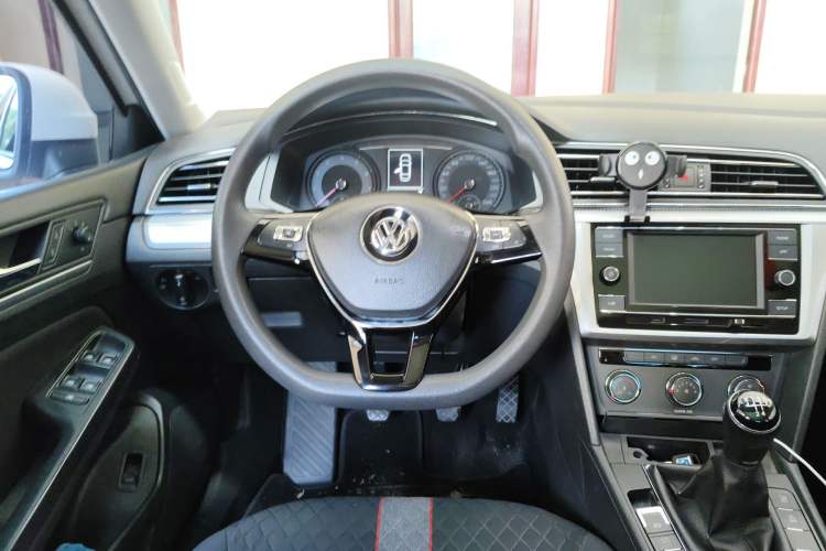 Used Volkswagen Lamando 2019 230TSI Manual Trend Edition China V Standard Steering Wheel