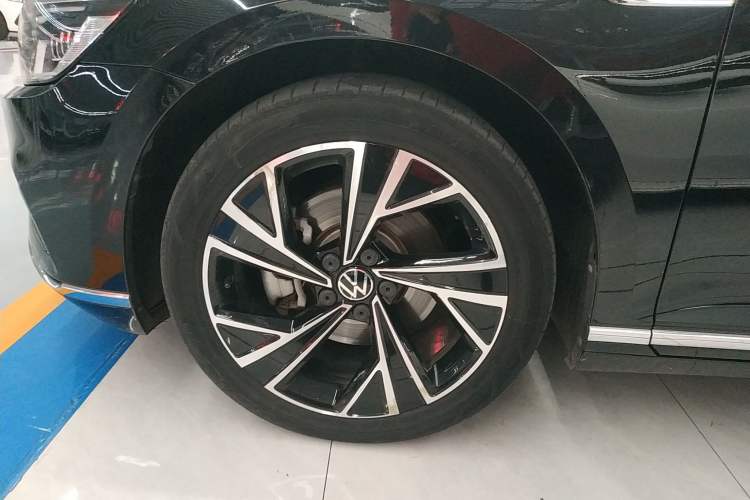 Used Volkswagen Magotan 2020 330TSI DSG Luxury Edition Left Front Wheel Hub