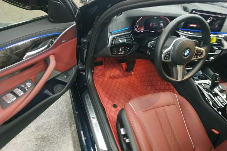 Used BMW 5 Series 2022 525Li M Sport Package Driver Seat