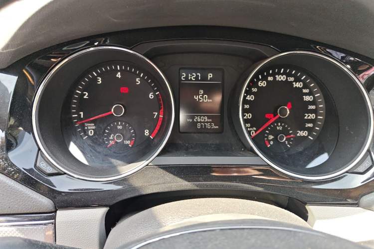 Used Volkswagen Sagitar 2017 230TSI Automatic Comfort Version