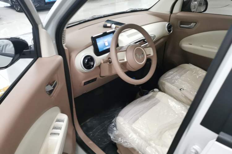 Used Wuling Hongguang MINIEV 2025 Four-Door Version Advanced Edition