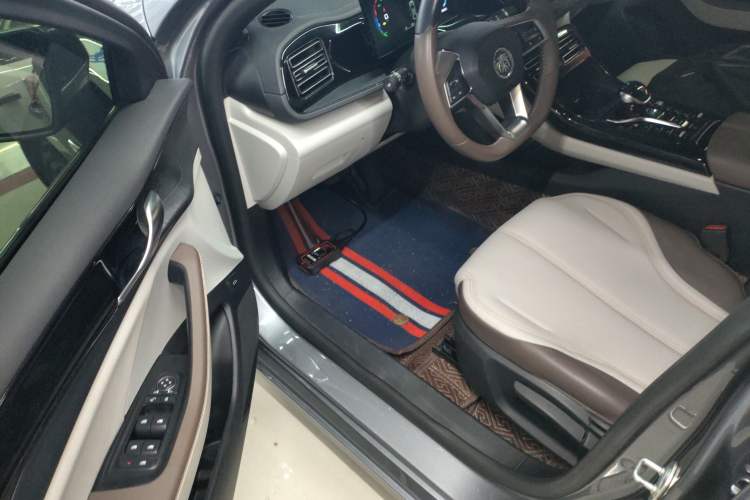 Used BYD Qin PLUS 2024 HONOR Edition DM-i 55KM Leading Model
