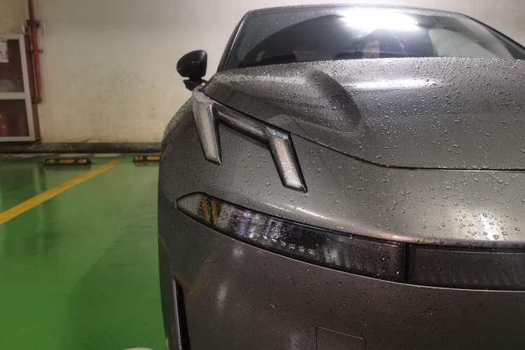 Used Lynk & Co 07 2024 EM-P 126 Long-Range Halo Right Front Headlight