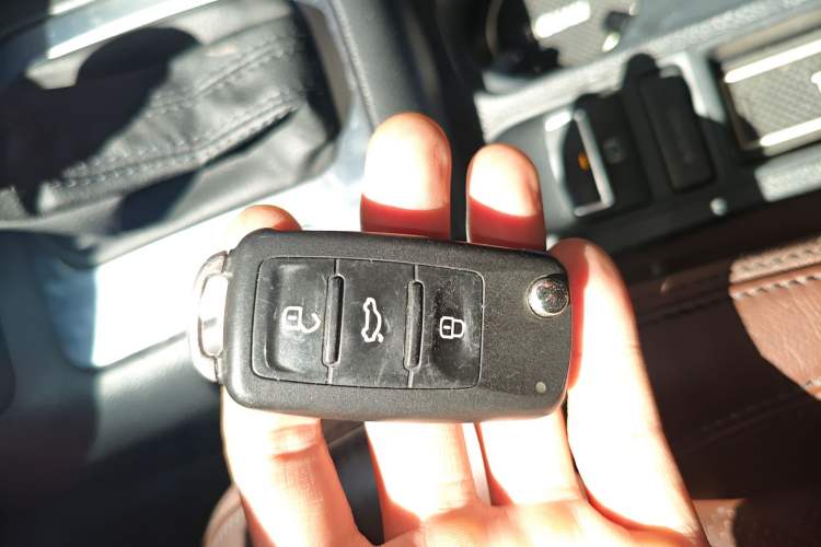 Used Volkswagen Tiguan 2015 1.8TSI Automatic Two-Wheel Drive Luxury Model Vehicle Key