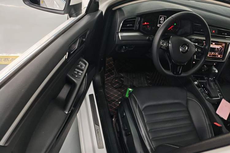 Used Volkswagen Lamando 2019 280TSI DSG Comfort Edition China VI standard