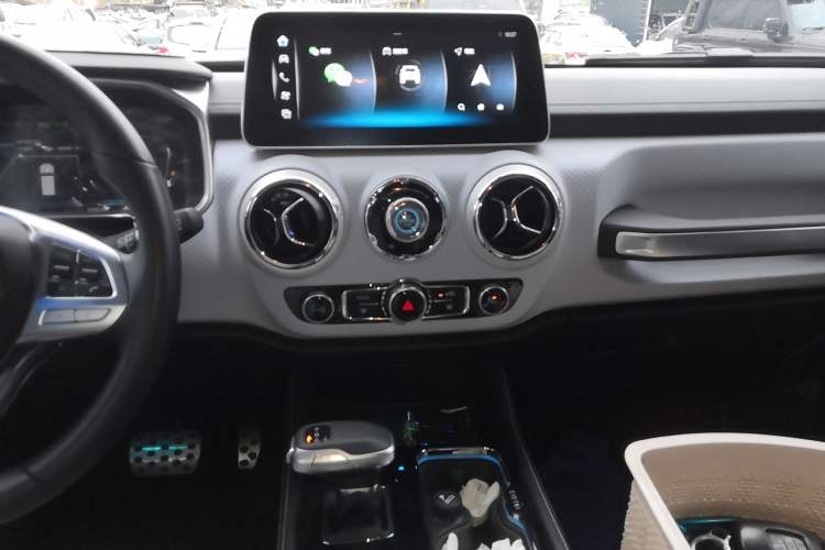 Used BAIC Off-Road BJ40 2024 2.0D Blade Hero Glory Edition
