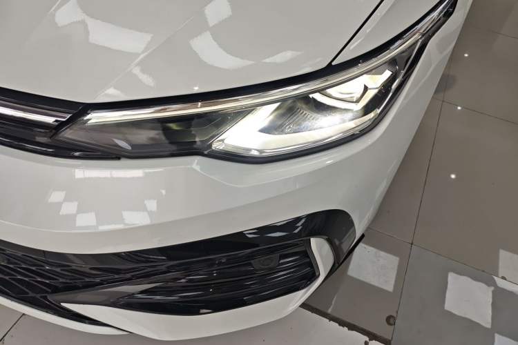 Used Volkswagen Golf 2025 300TSI R-Line