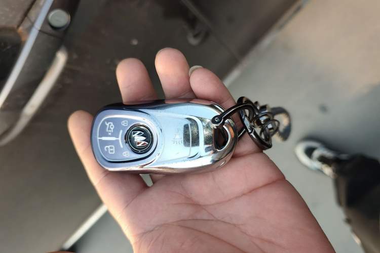 Used Buick GL8 2023 Land Executive Class Comfort Model
