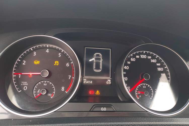 Used Volkswagen Golf 2017 1.6L Automatic Comfort Million-Vehicle Anniversary Edition