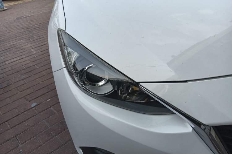 Used Mazda 3 Axela 2014 Sedan 1.5L Automatic Comfort Model Right Front Headlight