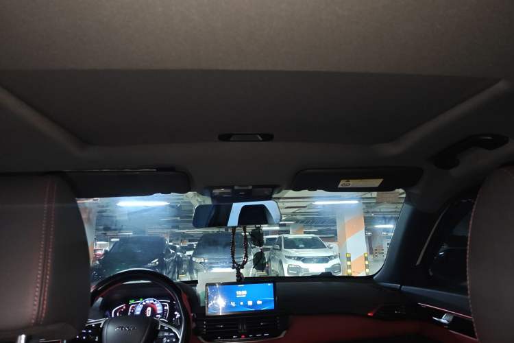 Used Dongfeng Aeolus Yixuan 2022 230T Automatic Adaptive-Beam Knight Edition Headliner