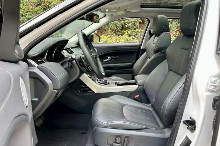 Used Land Rover Range Rover Evoque 2017 2.0T SE PLUS Smart Enjoyment Edition