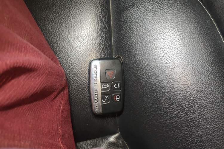 Used Land Rover Discovery 2014 3.0 SDV6 HSE Diesel Edition
