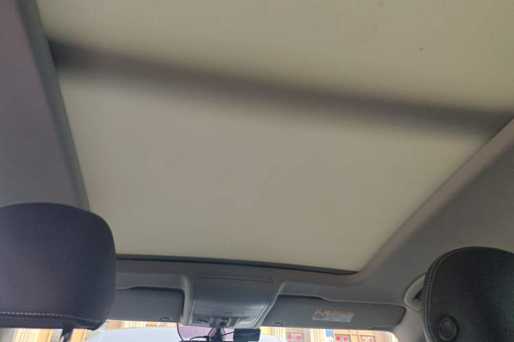 Used Volkswagen Tiguan L 2022 330TSI Automatic Two-Wheel Drive Smart Edition