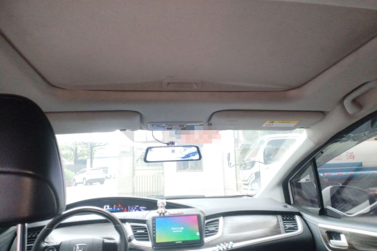 Used Honda Jade 2017 1.8L automatic Comfort version 5 seats