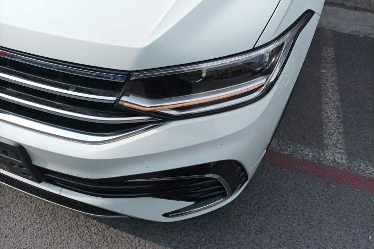 Used Volkswagen Tiguan L 2023 330TSI Automatic Two-Wheel Drive R-Line Enjoyment Edition Left Front Headlight