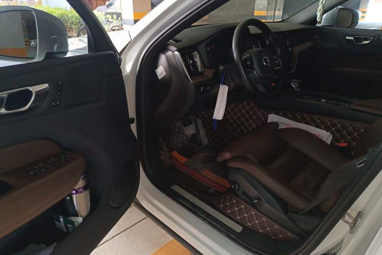 Used Volvo XC60 2021 T5 4x4 Zhiya Luxury Edition