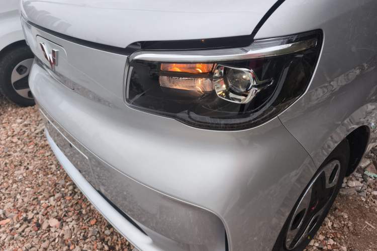 Used Wuling Zhiguang New Energy 2025 Comfort Model Left Front Headlight