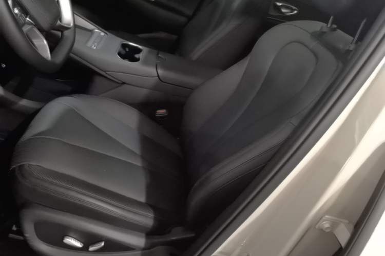 Used BYD Sealion 06 New Energy 2025 Model DM-i 170 Navigation Pro Edition Left Front Seat