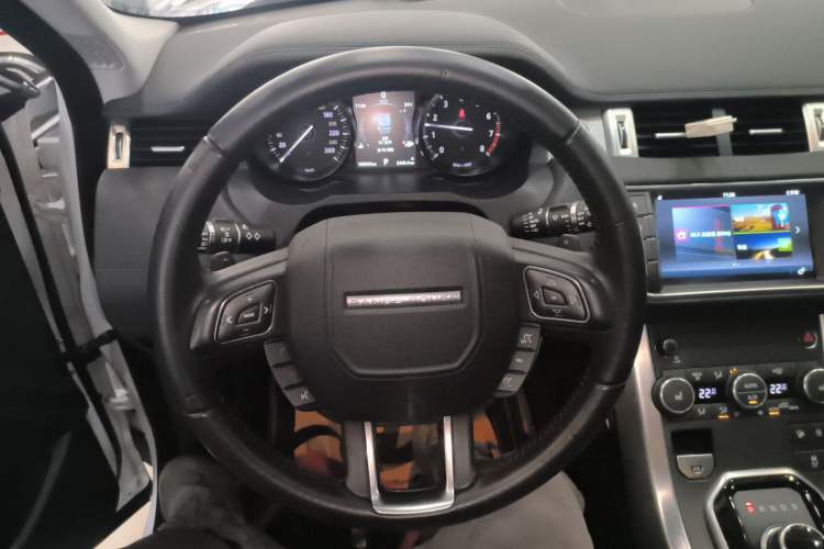 Used Land Rover Range Evoque 2018 240PS PURE Style Edition
