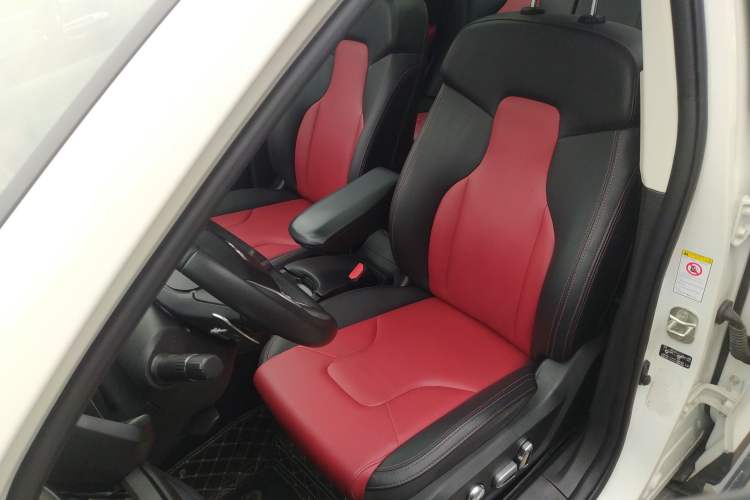 Used Haval H2s 2017 Red-Label 1.5T Dual-Clutch Luxury Model
