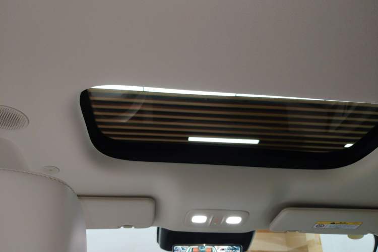 Used Wey Lanshan 2025 Four-Wheel Drive Max
