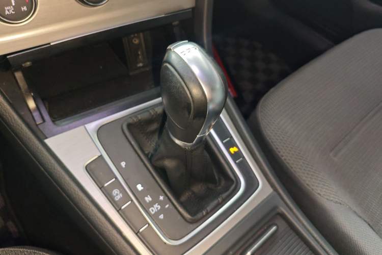 Used Volkswagen Golf 2015 1.4TSI Comfort Travel Edition
