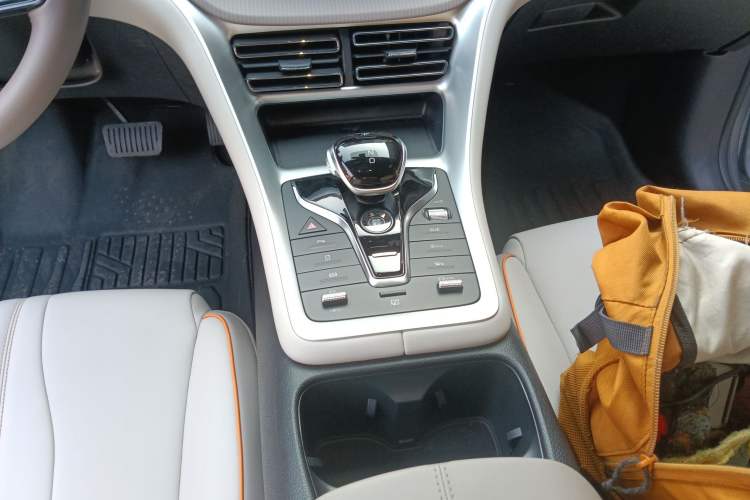 Used BYD Song Pro New Energy 2024 HONOR Edition DM-i 71KM Navigation Model