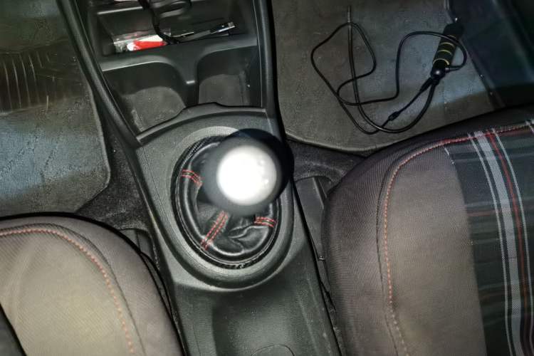 Used Honda Fit 2011 1.3L manual Comfort version Gear Lever