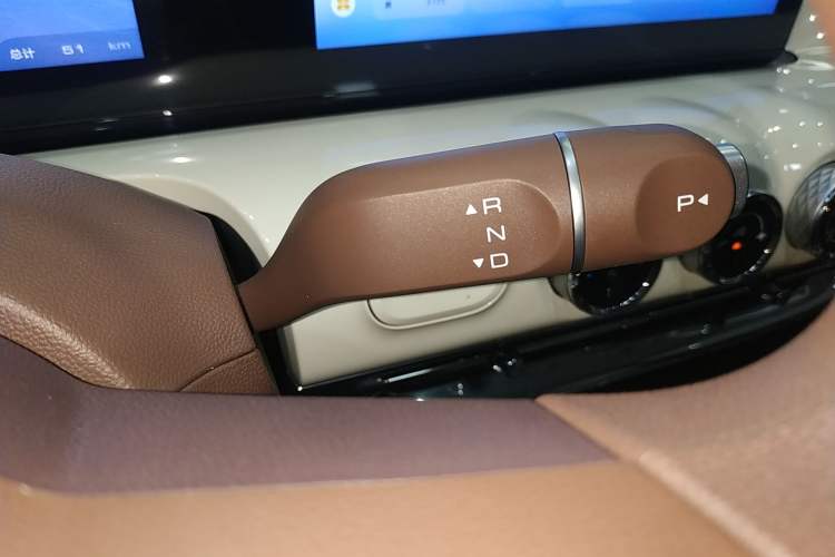 Used Wuling Bingo 2025 333 km Enjoyment Version Gear Lever