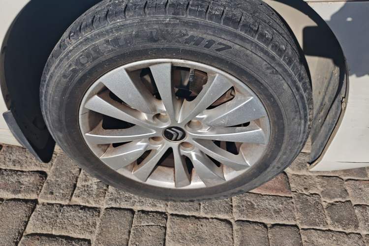 Used Citroen C-Quatre 2016 Classic Sedan 1.6L Manual - Premium Version Right Front Wheel Hub