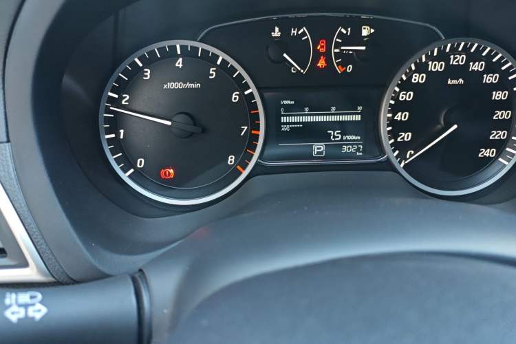 Used Nissan Sylphy 2024 Restyled Version 2 Classic 1.6XE CVT Comfort Edition Odometer Close Up