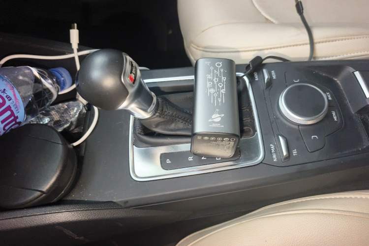 Used Audi Q2L 2020 35 TFSI Ambition Dynamic Edition Gear Lever