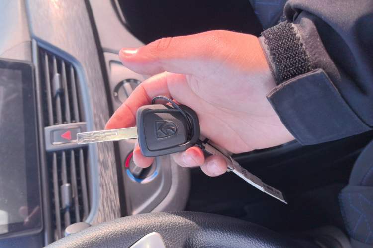 Used Baojun 310 2016 1.2L manual Comfort trim level