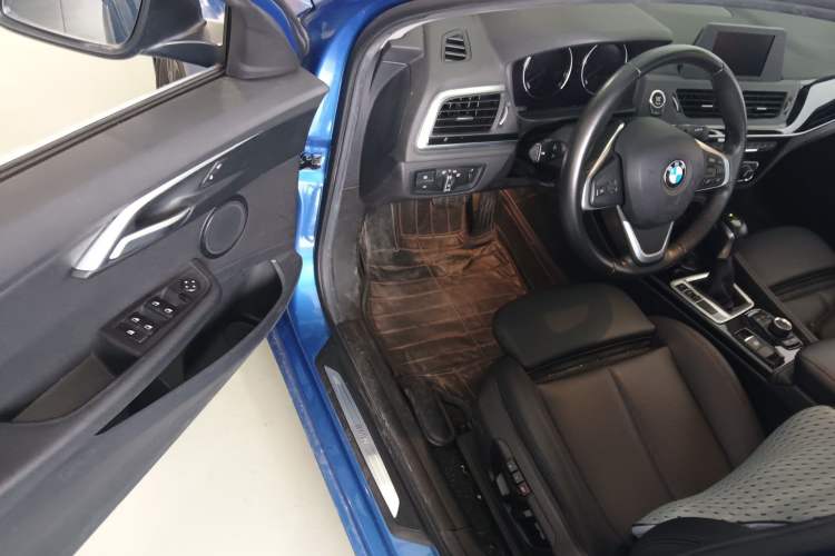 Used BMW 1 Series 2018 118i Sport Edition Driver Seat