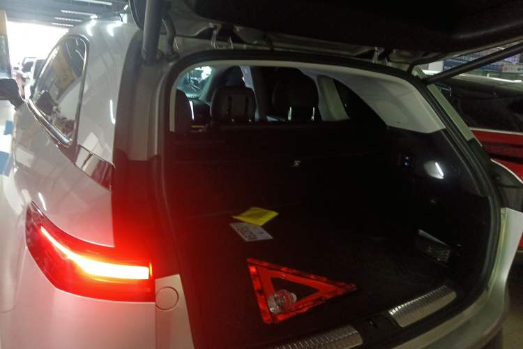 Used XPeng G9 2022 702 Pro Trunk