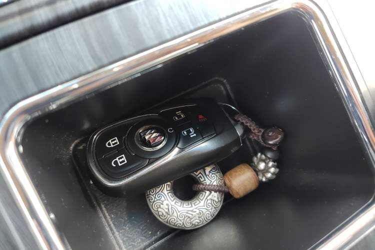 Used Buick GL8 2021 ES Land Cruiser 653T Luxury Edition
