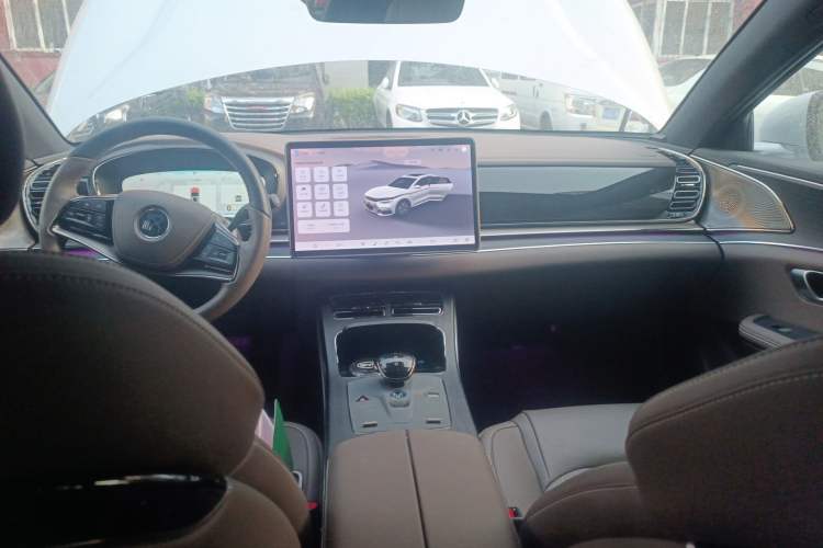 Used BYD Han 2024 DM-i Glory Edition 121KM Premium Model Center Console