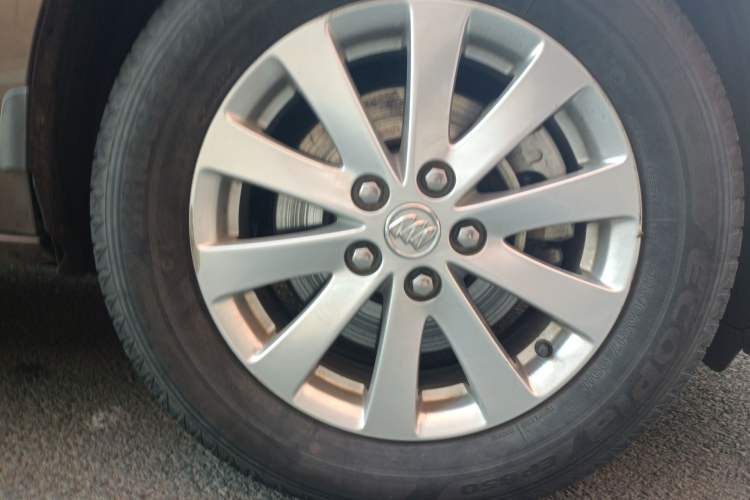 Used Buick GL8 2018 28T Luxury Model China VI Standard
