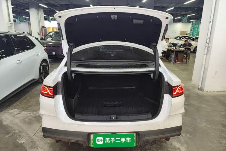 Used BYD Qin L 2024 DM-i 120KM Beyond Model Trunk
