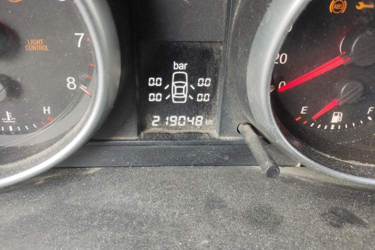 Used Haval H6 2011 2.0L Manual Two-Wheel Drive Urban Version Odometer Close Up