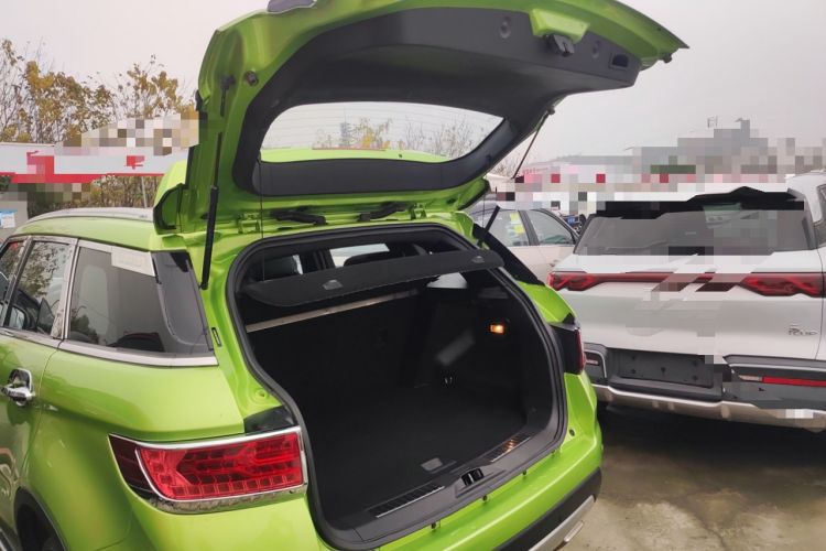 Used Land X7 2016 2.0T Panoramic Prestige Edition
