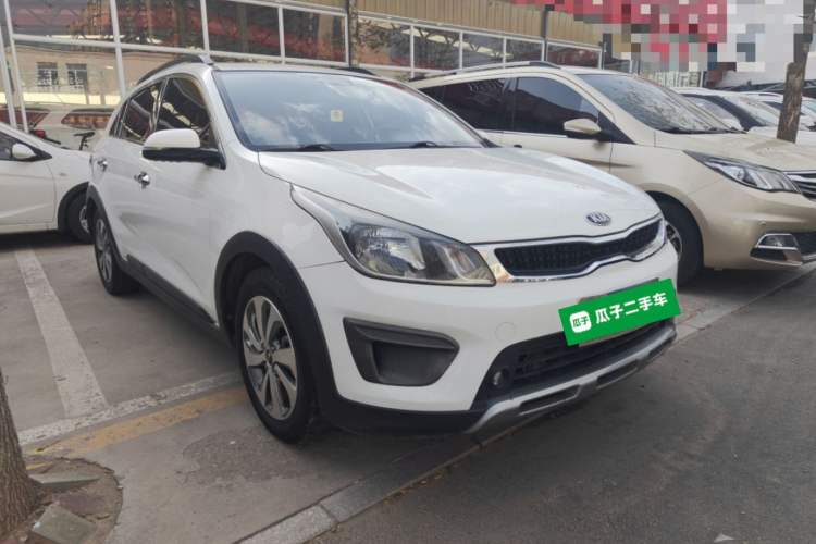 Used Kia KX Cross 2017 1.4L MT GLS Front Right 45 Deg